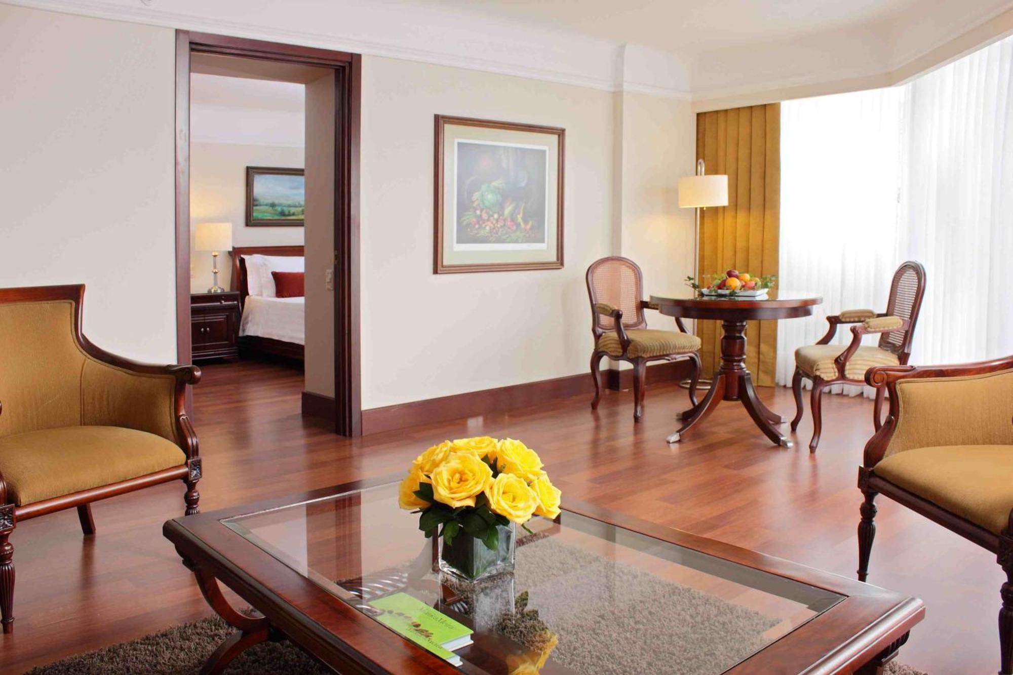 ホテル エステラル ラ フォンタナ ボゴタ エクステリア 写真 Suite at the InterContinental Hotel, Addis Ababa