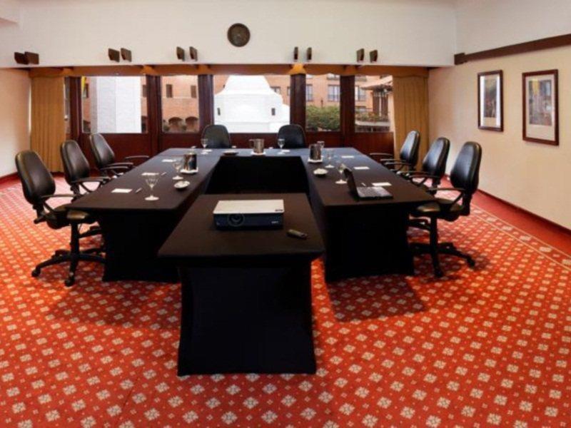 ホテル エステラル ラ フォンタナ ボゴタ エクステリア 写真 A meeting room at a hotel